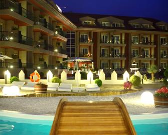 Augusta Spa Resort - Sanxenxo - Pool