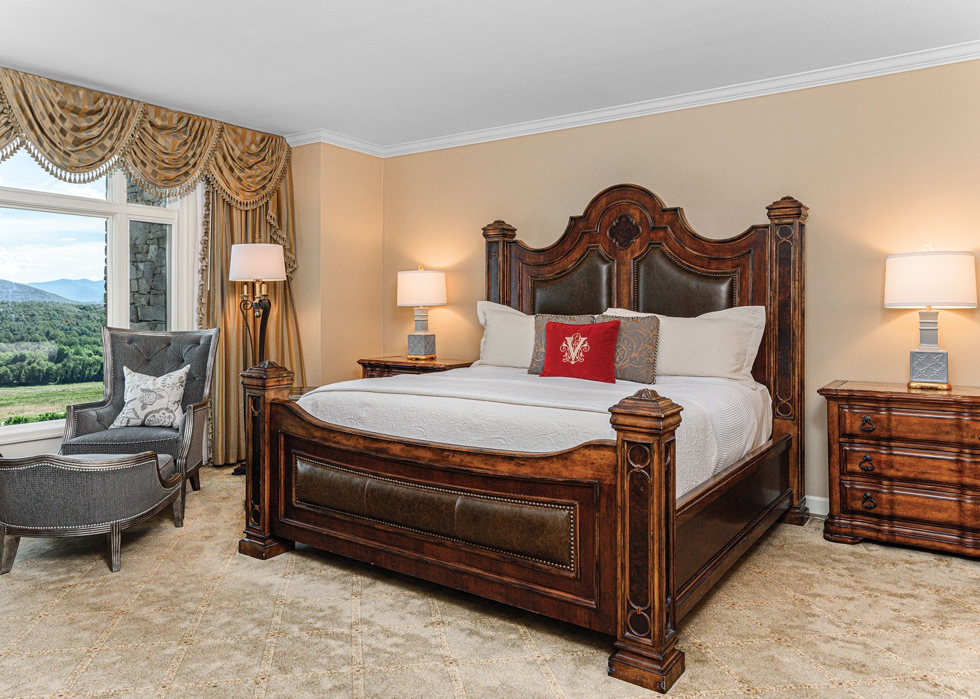 How Many Bedrooms Does The Biltmore Mansion Have | www.resnooze.com