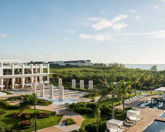 Platinum Yucatan Princess All Suites -Adults Only - Playa del Carmen - Edificio