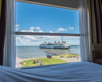 Hotel Lands End - Den Helder - Schlafzimmer