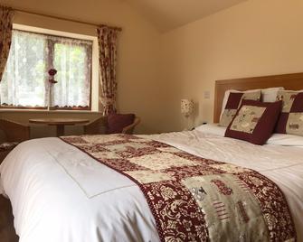 The Golden Fleece - Chard - Bedroom