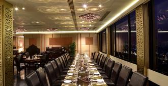 Pearl Continental Hotel, Karachi - Karachi - Restaurante