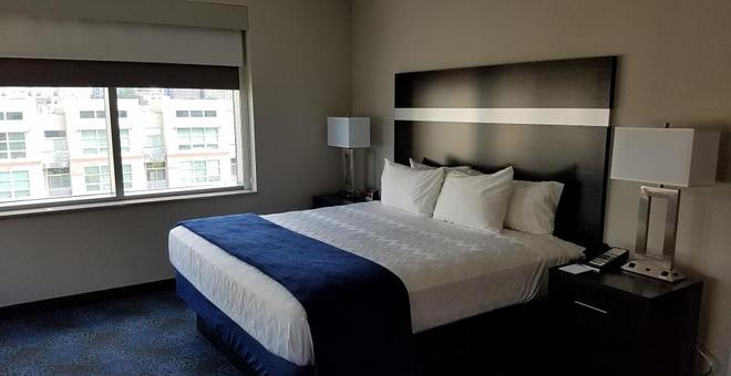 The Parkway Hotel 111 2 0 0 St Louis Hotel Deals Reviews
