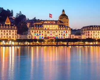 Hotel Schweizerhof Luzern - Lucerne - Building
