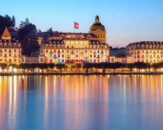 Hotel Schweizerhof Luzern - Lucerna - Edificio