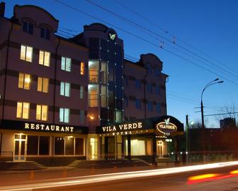 فيلا فيردي - تشيسيناو - مبنى