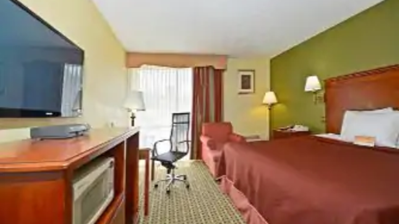 Spark by Hilton Clifton