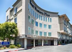 Best Western Plus Avita Suites - Torrance - Κτίριο