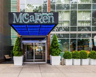 Mccarren Hotel & Pool - Brooklyn - Edificio