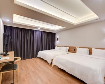 Hotel M - Seoul - Bedroom