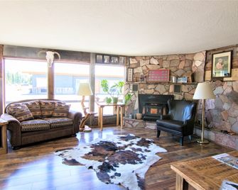 Al's Westward Ho Motel - ווסט ילוסטון - לובי