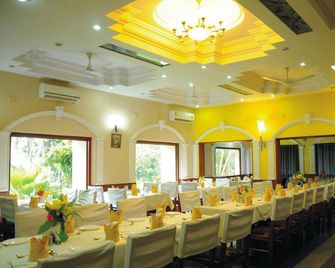 Hotel Badami Court - Bādāmi - Restaurant