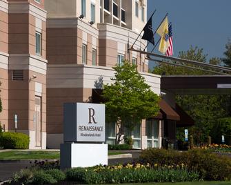 Renaissance Meadowlands Hotel - Rutherford - Building