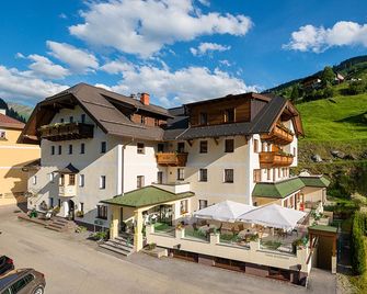 Naturhotel Huettenwirt - Hüttschlag - Building