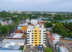 Hotel & Suites Real del Lago - Villahermosa - Κτίριο