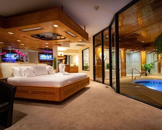 Sybaris Pool Suites - Indianapolis - Indianápolis - Quarto