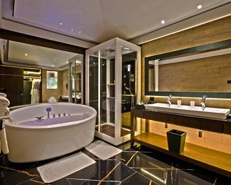 Data Resort - Lonavala - Baño
