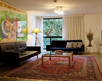 ماستر مازي - تل أبيب - غرفة معيشة