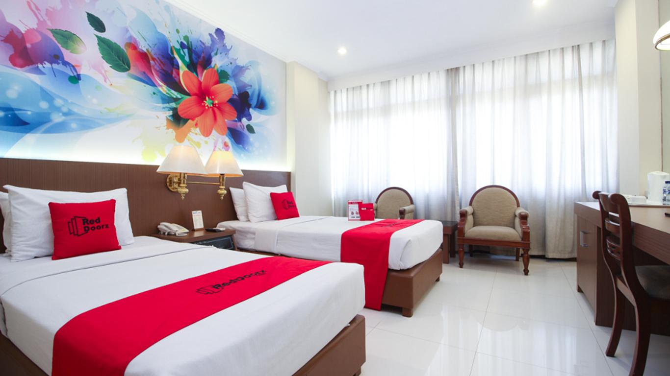 RedDoorz Premium @ Slamet Riyadi 2