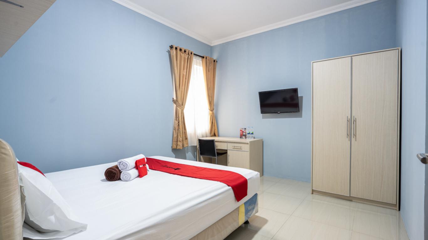 RedDoorz Plus near Siloam Karawaci