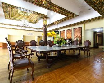 RedDoorz @ Solo Street - Depok - Lobby