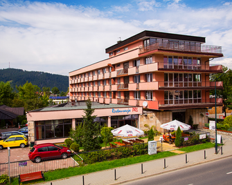 Diamond's Hotel - זקופנה - בניין