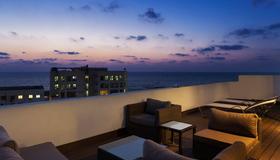 Port And Blue Tlv Boutique Suites Hotel - Tel Aviv - Balcony