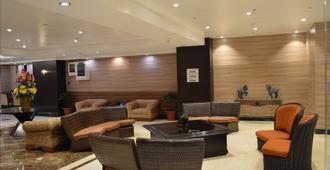 Executive Hotel - Μανίλα - Σαλόνι ξενοδοχείου