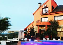 El Petit Mirador - Torrelles de Llobregat - Building