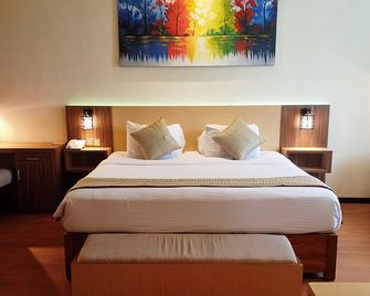 Hotel Jepara Indah - Jepara - Slaapkamer