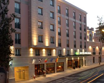 Hotel Real Palacio - Lisbon - Building