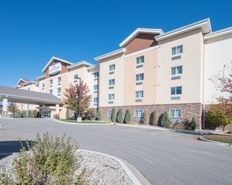 Hawthorn Suites by Wyndham Williston - Williston - Building