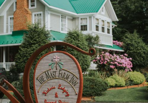 3 Best Hotels In Valle Crucis Hotels From 113 Night Kayak