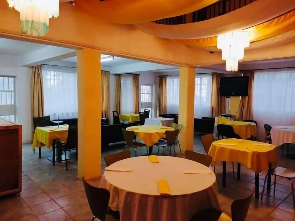 Zunox Guest House - פריטאון - מסעדה