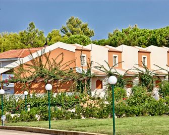 Ionian Sea And Villas A Aqua Park - Lixouri - Budova