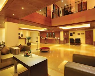 Hotel Park Residency, Kakkanad - 科欽 - 大廳