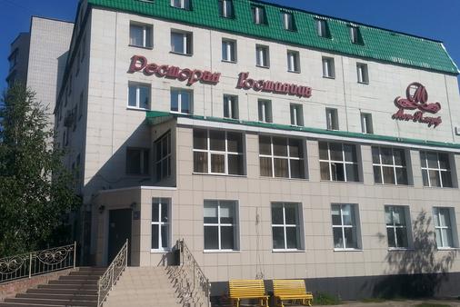 Mon Plaisir - Kazan - Building
