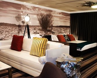 Cabana Suites at El Cortez - Las Vegas - Living room