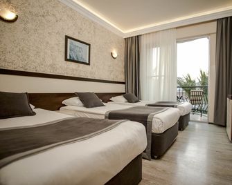 Camyuva Beach Hotel - Kemer - Phòng ngủ