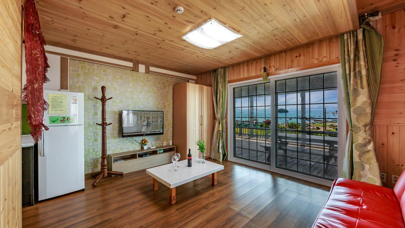 Yeosu Camellia Pension