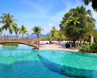 Langkawi Lagoon Honeymoon Suite - Pantai Cenang - Bazén