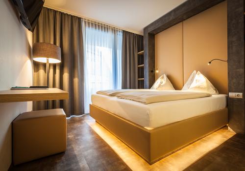 هوتل روكيت رومز فلدين من 274 1 2 5 9 velden am worthersee فنادق kayak