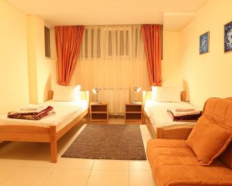 Hotel North City - Mitrovica - Camera da letto
