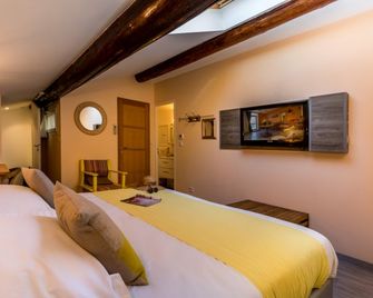 Les Chambres de Jeannette - Marseille - Bedroom