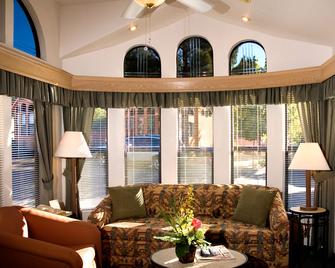 Sedona Pines Resort - Sedona - Living room