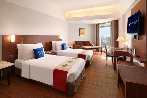 Hotel Bidakara Grand Pancoran Jakarta - South Jakarta - Bedroom