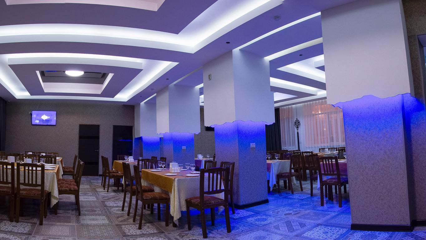 Hotel Complex Insar