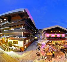 Eva, Village Hotel