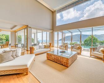 The Taaras Beach & Spa Resort - Redang Island - Living room