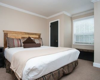 Ecola Creek Lodge - קנון ביץ' - חדר שינה